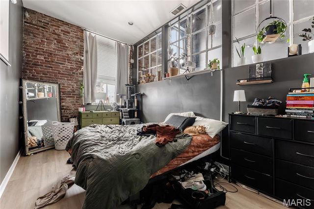 900 Allen Avenue, St Louis, MO 63104