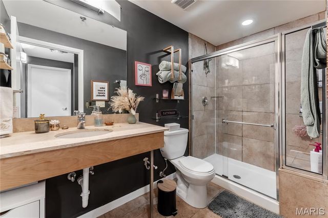 900 Allen Avenue, St Louis, MO 63104