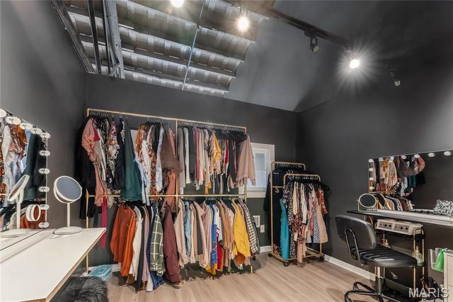 900 Allen Avenue, St Louis, MO 63104