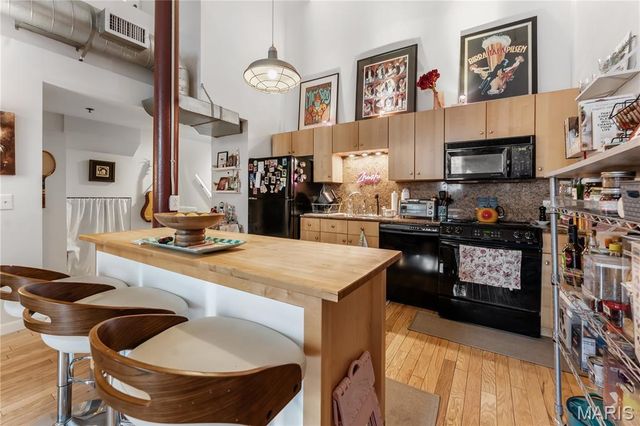 900 Allen Avenue, St Louis, MO 63104