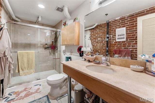 900 Allen Avenue, St Louis, MO 63104