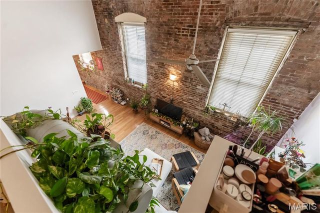 900 Allen Avenue, St Louis, MO 63104