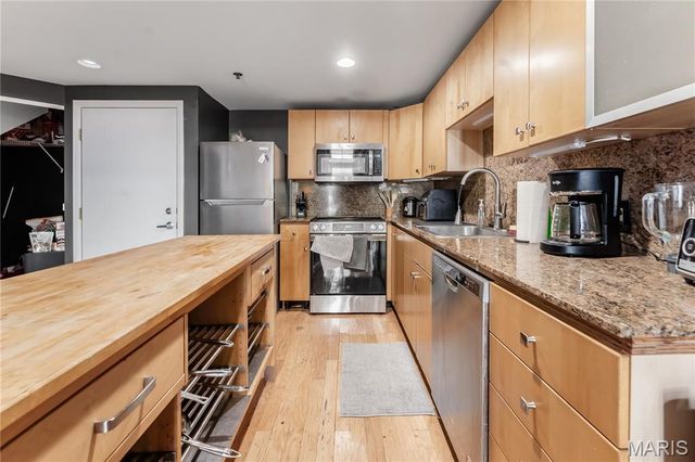 900 Allen Avenue, St Louis, MO 63104