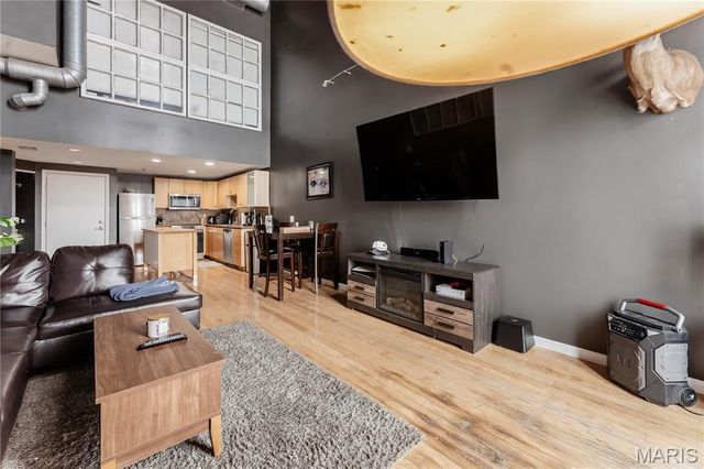 900 Allen Avenue, St Louis, MO 63104