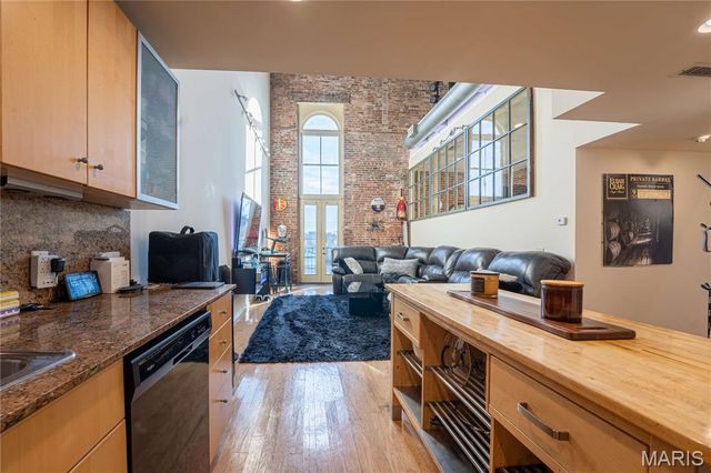 900 Allen Avenue, St Louis, MO 63104