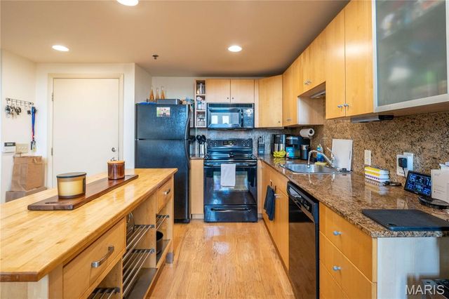 900 Allen Avenue, St Louis, MO 63104