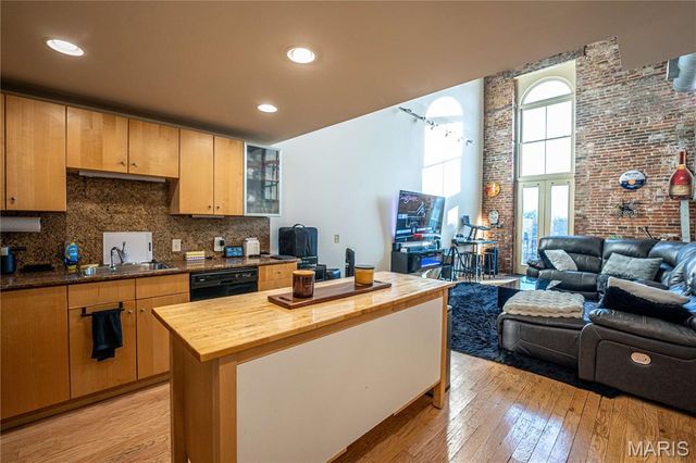 900 Allen Avenue, St Louis, MO 63104