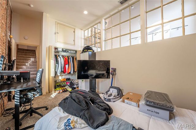 900 Allen Avenue, St Louis, MO 63104