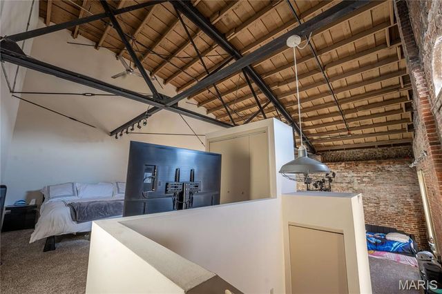 900 Allen Avenue, St Louis, MO 63104