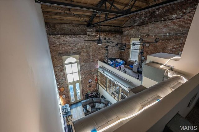 900 Allen Avenue, St Louis, MO 63104