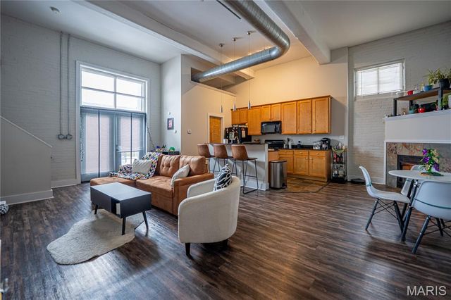 900 Allen Avenue, St Louis, MO 63104