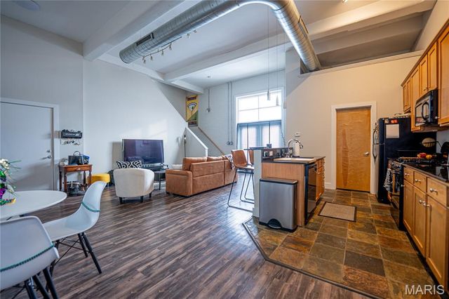 900 Allen Avenue, St Louis, MO 63104