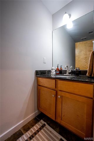 900 Allen Avenue, St Louis, MO 63104