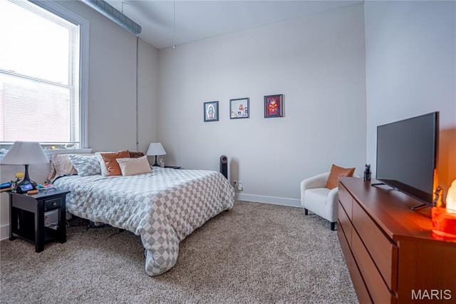 900 Allen Avenue, St Louis, MO 63104