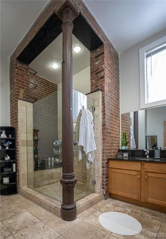 900 Allen Avenue, St Louis, MO 63104