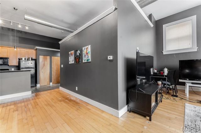 900 Allen Avenue, St Louis, MO 63104