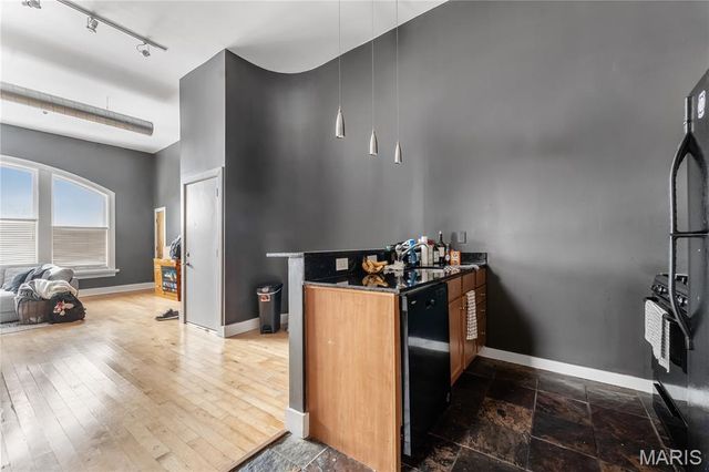 900 Allen Avenue, St Louis, MO 63104