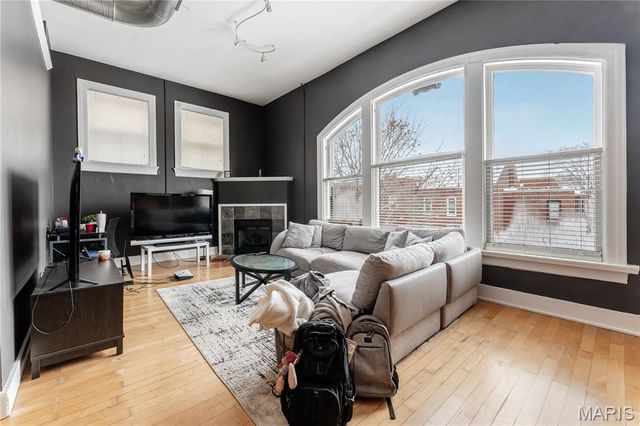 900 Allen Avenue, St Louis, MO 63104