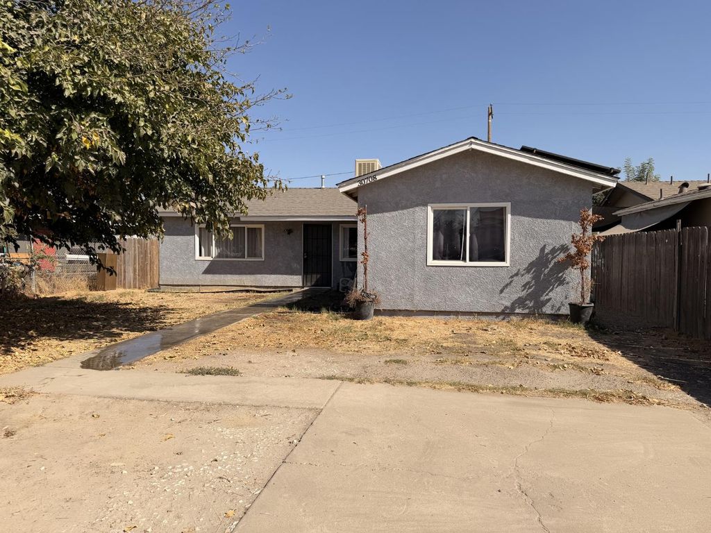 Image 1 of property listing at 30708 Road 70, Goshen, CA 93227