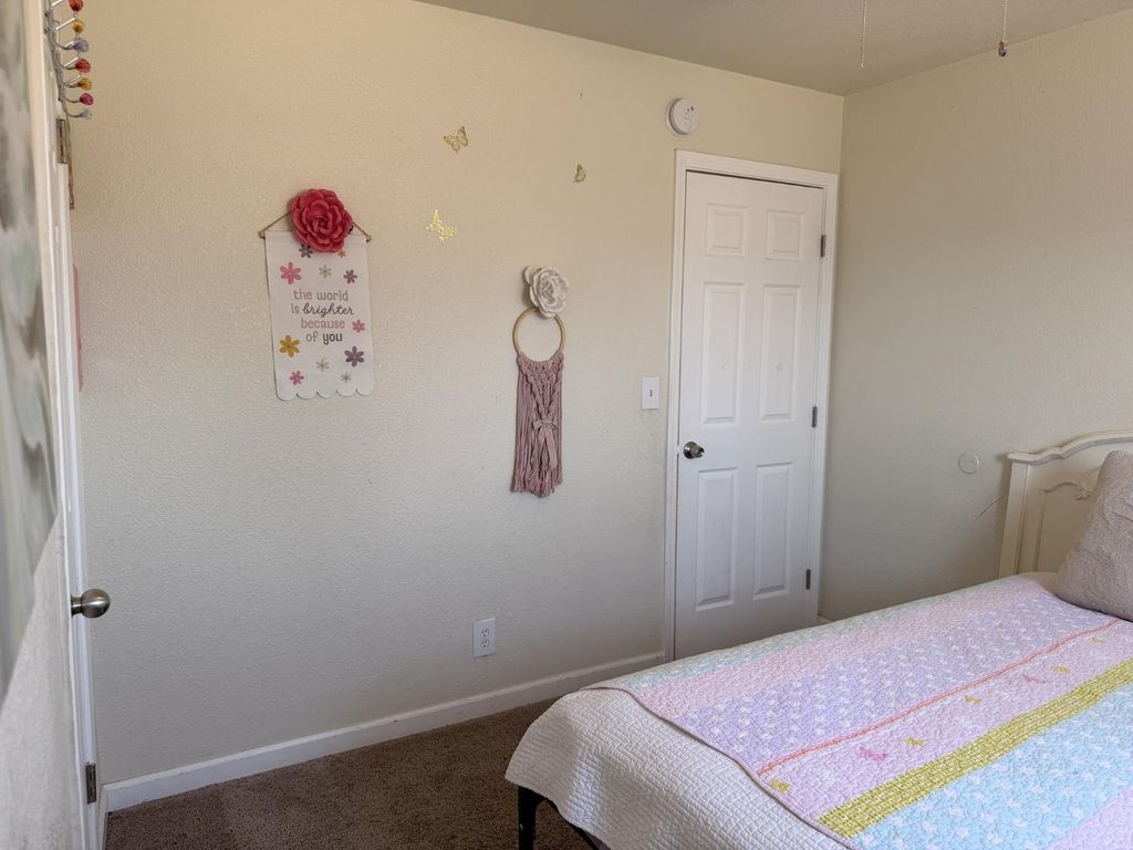 Image 14 of property listing at 30708 Road 70, Goshen, CA 93227