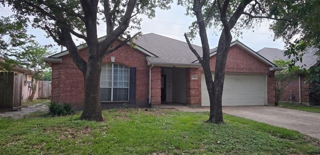 17211 Laguna Trail Drive, Houston, TX 77095