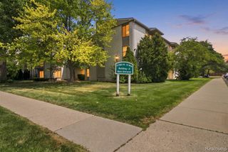 31993 W 12 Mile Road 208, Farmington, MI 48334