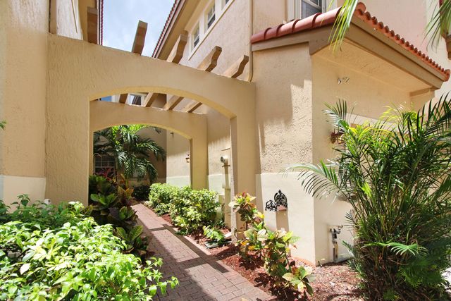5794 NW 119TH Terrace, Coral Springs, FL 33076