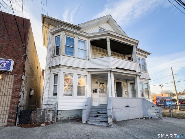 1995 Main Street 1st floor Left, Bridgeport, CT 06604