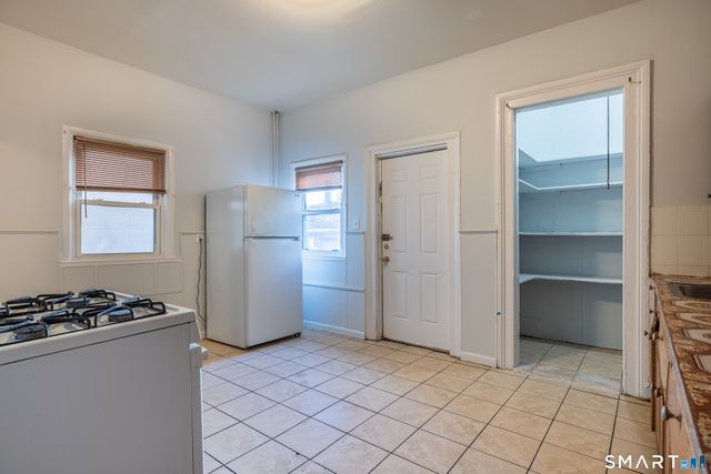 1995 Main Street 1st floor Left, Bridgeport, CT 06604