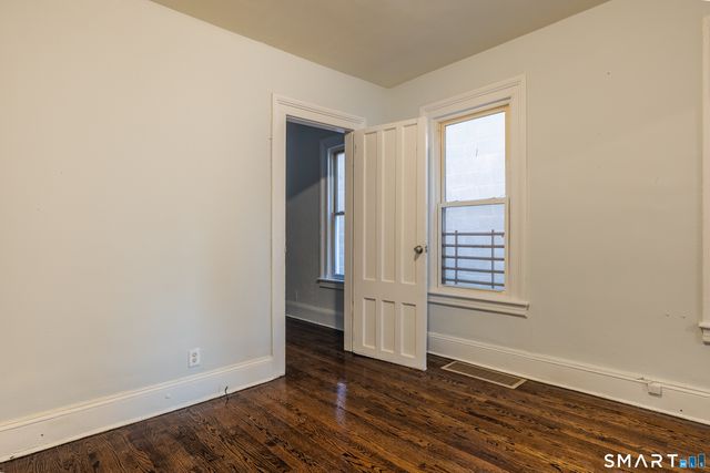 1995 Main Street 1st floor Left, Bridgeport, CT 06604