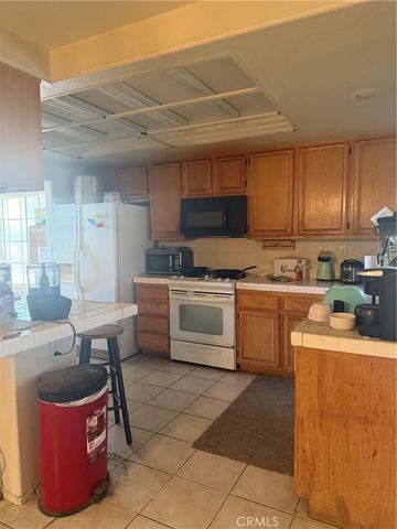 1243 Janessa Court, San Jacinto, CA 92583