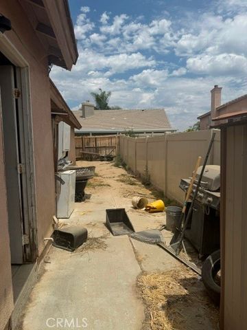 1243 Janessa Court, San Jacinto, CA 92583