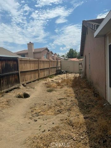 1243 Janessa Court, San Jacinto, CA 92583