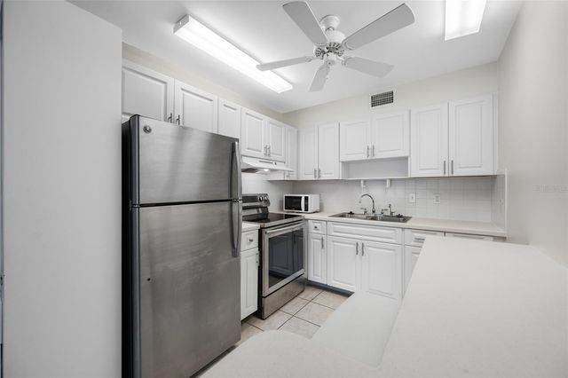 8533 110TH STREET 106, Seminole, FL 33772