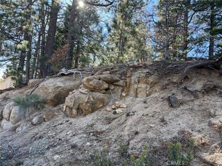 2686 Viking, Running Springs, CA 92382