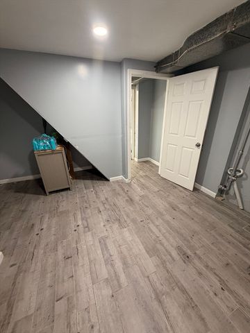 643 Boston St, Lynn, MA 01905