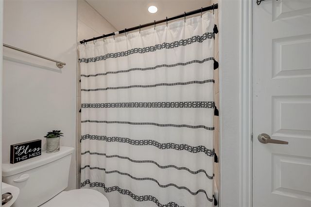 30191 Kingston Heath Drive, Cleveland, TX 77327