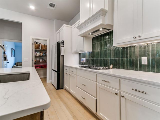 13316 Mesquite Trail, Yukon, OK 73099