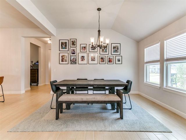13316 Mesquite Trail, Yukon, OK 73099
