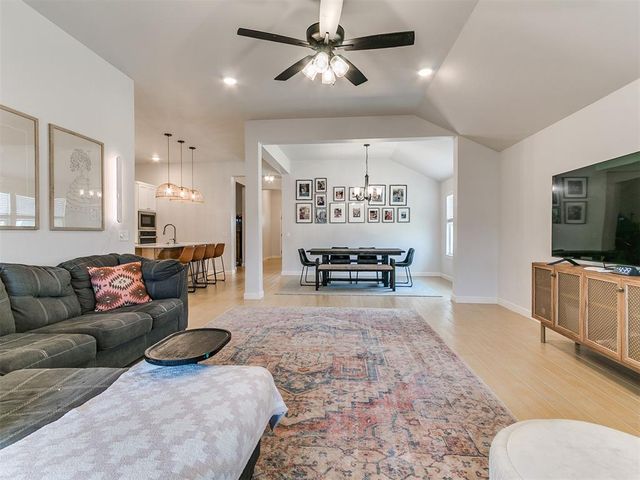 13316 Mesquite Trail, Yukon, OK 73099