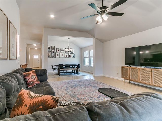 13316 Mesquite Trail, Yukon, OK 73099
