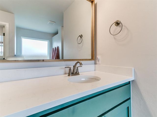 13316 Mesquite Trail, Yukon, OK 73099