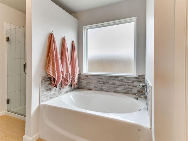 13316 Mesquite Trail, Yukon, OK 73099