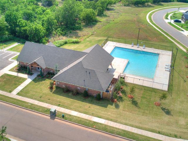 13316 Mesquite Trail, Yukon, OK 73099