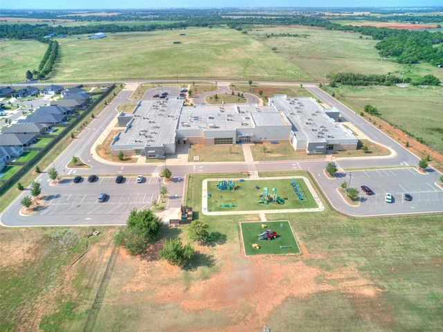 13316 Mesquite Trail, Yukon, OK 73099