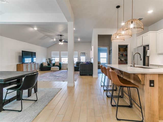 13316 Mesquite Trail, Yukon, OK 73099