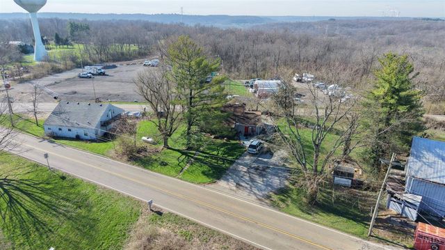 9017 West Road, Cleves, OH 45002