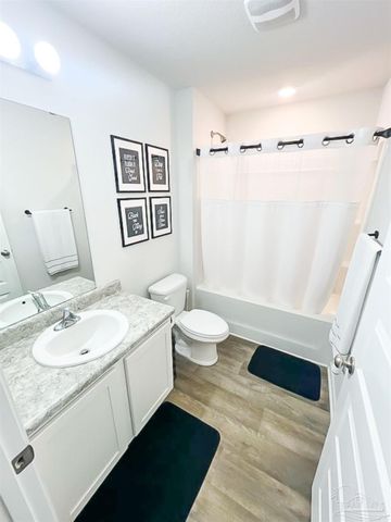 5626 Tristan Ct, Milton, FL 32583