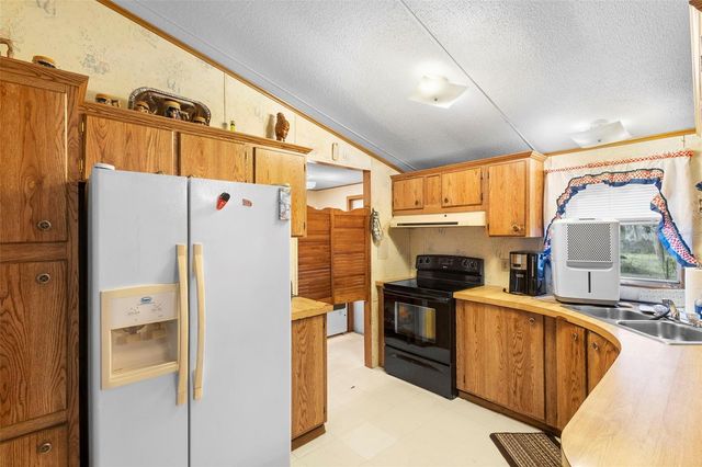 9102 CR 747, Webster, FL 33597