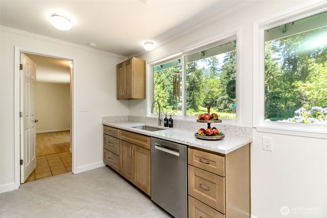12416 SE 201st Place, Kent, WA 98031